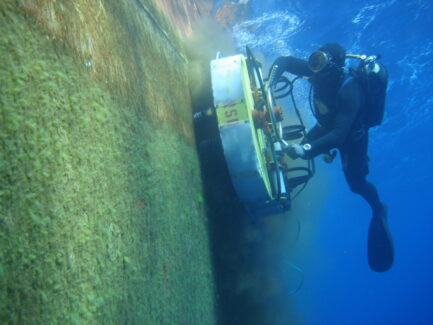 Hull Cleaning | NSD LTD